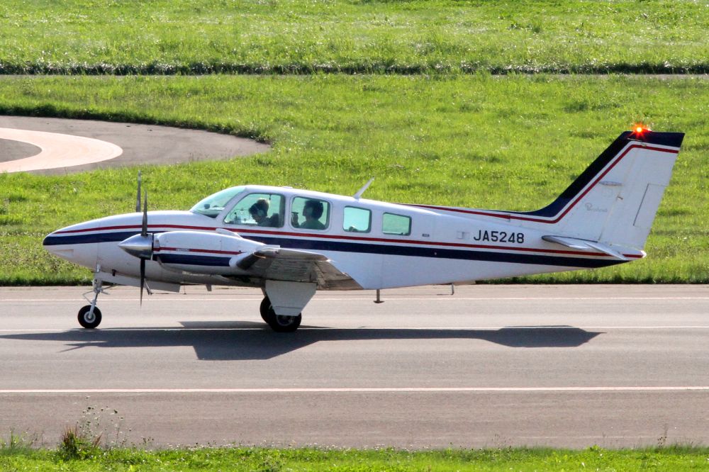 Beechcraft 58 Baron